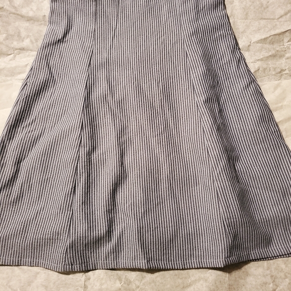 Skater dress - Picture 5 of 7